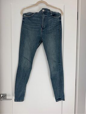 Zara Slim High-Rise Skinny Jeans in Faded Blue